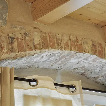 Triple In The Center Πανσιόν