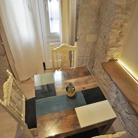 Triple In The Center Vendégház *