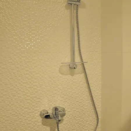 بيت ضيافة Triple In The Center