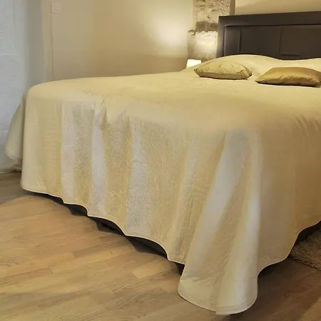 Triple In The Center Vendégház *