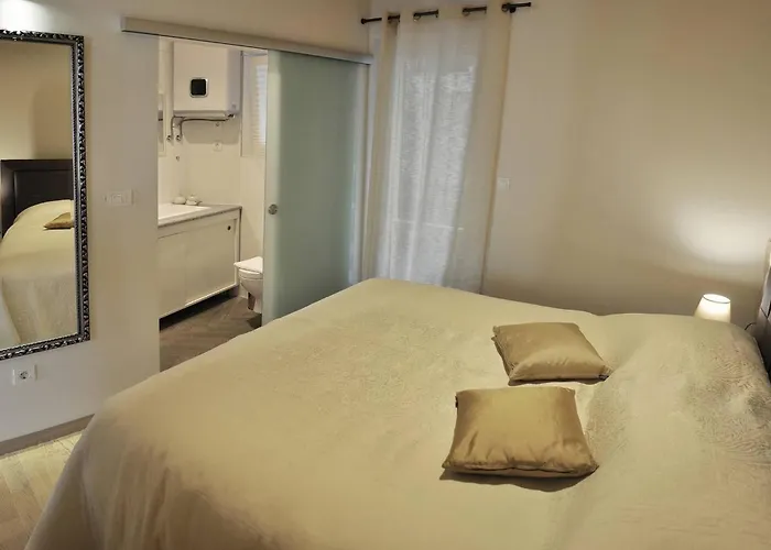 Gasthuis Triple In The Center *